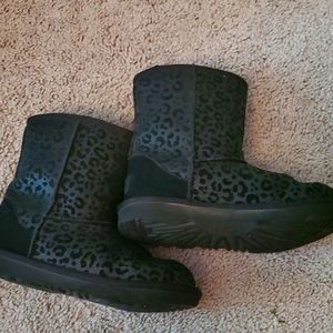 Black Glitter leopard Uggs Girls size1